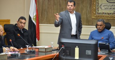 صور.. محافظ مطروح يبحث مع "هيئة الاستشعار" حل مشكلة تسرب مياه الصرف الصحي