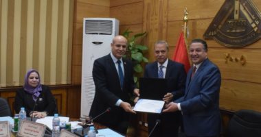 محافظ القليوبية فى أول اجتماع لمجلس الجامعة: نقدم كل الدعم لجامعة بنها