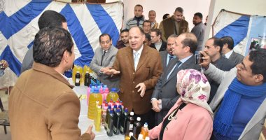 صور.. محافظ أسيوط يفتتح معرض الأسر المنتجة والمشروعات الصغيرة