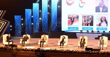 فيديو.. إشادة واسعة بالفنان مصطفى شعبان بعد محاورته ذوى الإعاقة بحضور الرئيس السيسى
