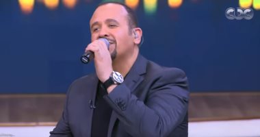 فيديو.. منى الشاذلي تغنى مع هشام عباس "ناري نارين"