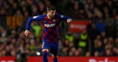 بيكيه مايسترو المدافعين مع برشلونة فى الدورى الإسبانى