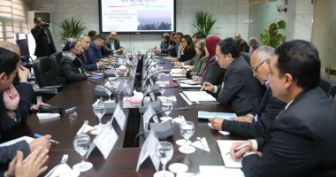 وزيرة البيئة تبحث تنفيذ مشروع بالتعاون مع البنك الدولى لمواجهة تلوث الهواء بالقاهرة