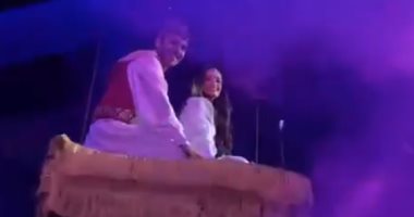 أول ليلة عرض.. أحمد عز وتارا عماد يطيران بـ"البساط السحرى" بمسرحية علاء الدين