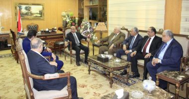 وزير العدل يستقبل رئيس الهيئة الوطنية للانتخابات