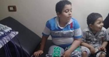 معلمة تناشد المسئولين تثبيتها فى العمل للإنفاق على طفليها