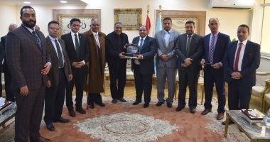 محافظ مطروح يستقبل أعضاء مجالس نقابات المحامين والمهندسين والخدمات الصحية