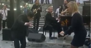 دبلوماسية وراقصة ماهرة.. ماريا زاخاروفا ترقص فى حفل عمل بالخارجية الروسية.. صور