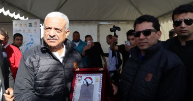 صور.. وزير الرياضة ومحافظ السويس و سفير الإمارات يزورون المتحف القومى ومعرض المشغولات 