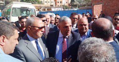 مشادة بين برلمانى ووكيل "صحة القليوبية" حول موعد افتتاح مستشفى القناطر.. صور