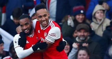 أوباميانج يتحكم في رحيل لاكازيت إلى أتلتيكو مدريد