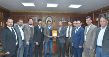 صور .. سفير اليمن لدى القاهرة : نقدر جهود مصر فى الدعم الطبى للجرحى