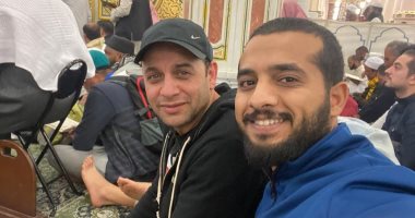 مصطفى قمر من داخل الروضة الشريفة بالمسجد النبوى: أجمل حاجة فى الدنيا.. صور