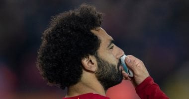 بخاخ محمد صلاح يثير الجدل فى مباراة ليفربول ضد وولفرهامبتون