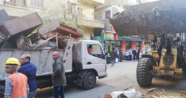 حى الدقى يواصل حملاته لليوم الثالث على التوالى لرفع الإشغالات.. صور