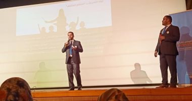 صور.. وكيل "تعليم الأقصر" يشهد الدورة التعريفية بالمشروع الوطنى للقراءة
