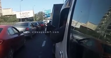 فيديو.. زحام مرورى أعلى كوبرى الدقى المعدنى اتجاه المهندسين