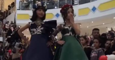 تنظيم أول عرض للأزياء للأطفال فى مدينة عدن بإحدى المولات.. فيديو