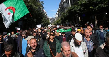 مظاهرة مناهضة للحكومة الجزائرية فى العاصمة الجزائر