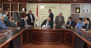 محافظ بنى سويف يوقع بروتوكول التحول الرقمى ويوجه بتوفير خرائط المرافق ورصف الطرق