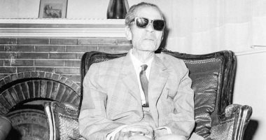 سعيد الشحات يكتب .. ذات يوم.. 16ديسمبر 193410 آلاف طالب يحملون طه حسين من خارج أسوار الجامعة إلى مكتبه بكلية الآداب فى يوم «الفرح العظيم» بعودته بعد فصله ما يزيد على ألف يوم 