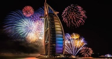 فيديو.. تلفزيون دبى ينقل احتفالات الإمارات والعالم بالعام الجديد