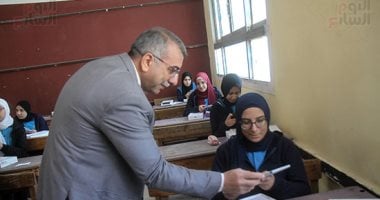 غدا.. المدارس تستكمل تسليم أجهزة التابلت لطلاب الصف الأول الثانوى