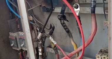 شكوى من استمرار تواجد محول كهرباء تالف فى قرية كفر الجندى بالشرقية
