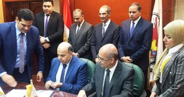 وزير الاتصالات يشهد بروتوكول لتطوير خدمات العلاج عن بُعد والتحول الرقمى 