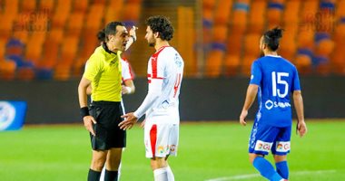طرد طارق حامد واللاعب يرفض الخروج من الملعب