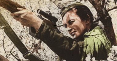 وراء كل انتصار امرأة.. القناصة الروسية ستالين تقتل 309 أشخاص.. "إديث كافيل" ساعدت جنود إنجلترا على الهرب.. "تومى" أول بريطانية برتبة "جندى" فى الحرب العالمية الأولى.. و200 ممرضة يضحين بأرواحهن فى الثانية