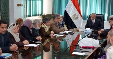 محافظ القليوبية يسلم 15292 بطاقة تكافل وكرامة لمديرى الإدارات لتوزيعهم على المستحقين