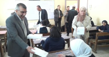 تعليم القاهرة: توزيع 79176 تابليت على 32 إدارة تعليمية