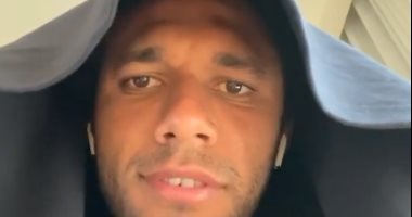 محمد الننى يشارك جمهوره قراءته للقرآن للكريم