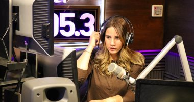 نيرة شريف تنضم إلى فريق مذيعي "يلا أونلاين" على محطة نغم إف إم