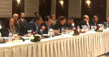 صور.. تفاصيل اجتماع وزير السياحة والآثار والطيران مع مستثمرى جنوب سيناء