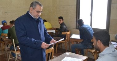 صور.. انطلاق امتحانات الفصل الدراسى الأول بكليات جامعة الأزهر بالبحيرة