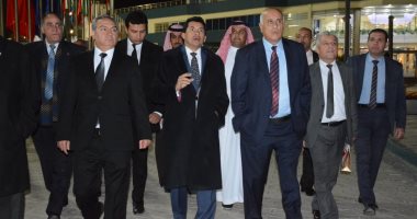 أشرف صبحى يصطحب وزراء الشباب والرياضة العرب فى جولة تفقدية بالمركز الأولمبي بالمعادي