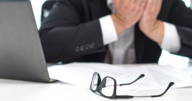 يحصل إيه لو تعرضت لتحرش أو اعتداء فى الشغل؟ .. قانون العمل الجديد يوضح