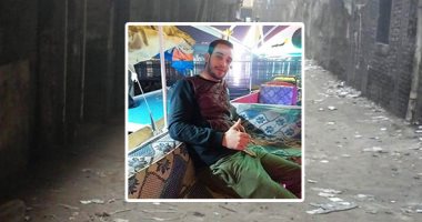 فيديو.. جريمة بالصوت والصورة فى الطالبية.. "قرقر" يغرس سلاحه فى قلب شاب أمام الكاميرات.. والد الضحية: بيساعد صديقه فى تجهيز فرحه والجانى حاول سرقته وقتله لدفاعه عن نفسه..ووالدته: نفسى أخنق قاتل ابنى بيدى