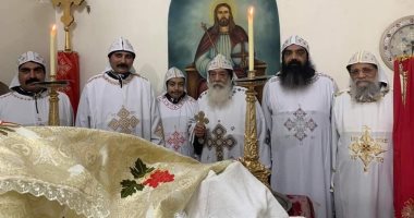 مطران أسوان يرسم 3 رهبان جدد لدير الأنبا باخوميوس بإدفو ومزرعته بالخطاطبة