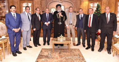 البابا تواضروس يستقبل رئيس هيئة النيابة الإدارية للتهنئة بالعيد