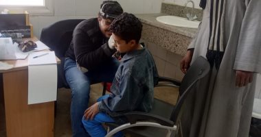 صور.. محافظة سوهاج: تقديم الخدمة الطبية لـ2500 مواطن بقرى طهطا مجانا