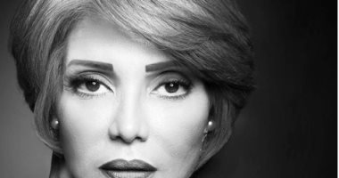 "أبيض وأسود وألوان".. شاهد سوسن بدر فى جلسة تصوير جديدة
