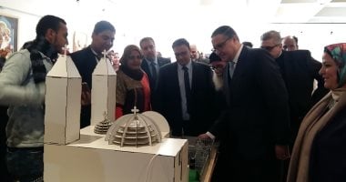 صور.. رئيس جامعة بنها يفتتح معرض جماليات الفنون القبطية بقصر ثقافة بنها