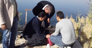البيئة: تحليل عينات من مآخذ محطات مياه الشرب فى قنا للتأكد من سلامتها