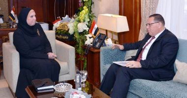 محافظ الشرقية يلتقى وزيرة الصناعة لبحث إنشاء مدينة لصناعة الأثاث فى بلبيس