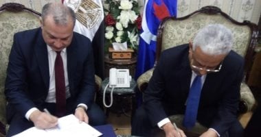 محافظ السويس ومدير صندوق تطوير المناطق العشوائية يوقعان بروتوكول تعاون 