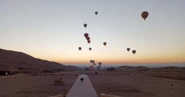 صور.. سماء الأقصر تشهد تحليق 39 رحلة بالون طائر على متنها 790 سائح