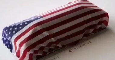بتابوت والعلم الأمريكى نشطاء إيرانيون يهددون ترامب بانتقام شديد